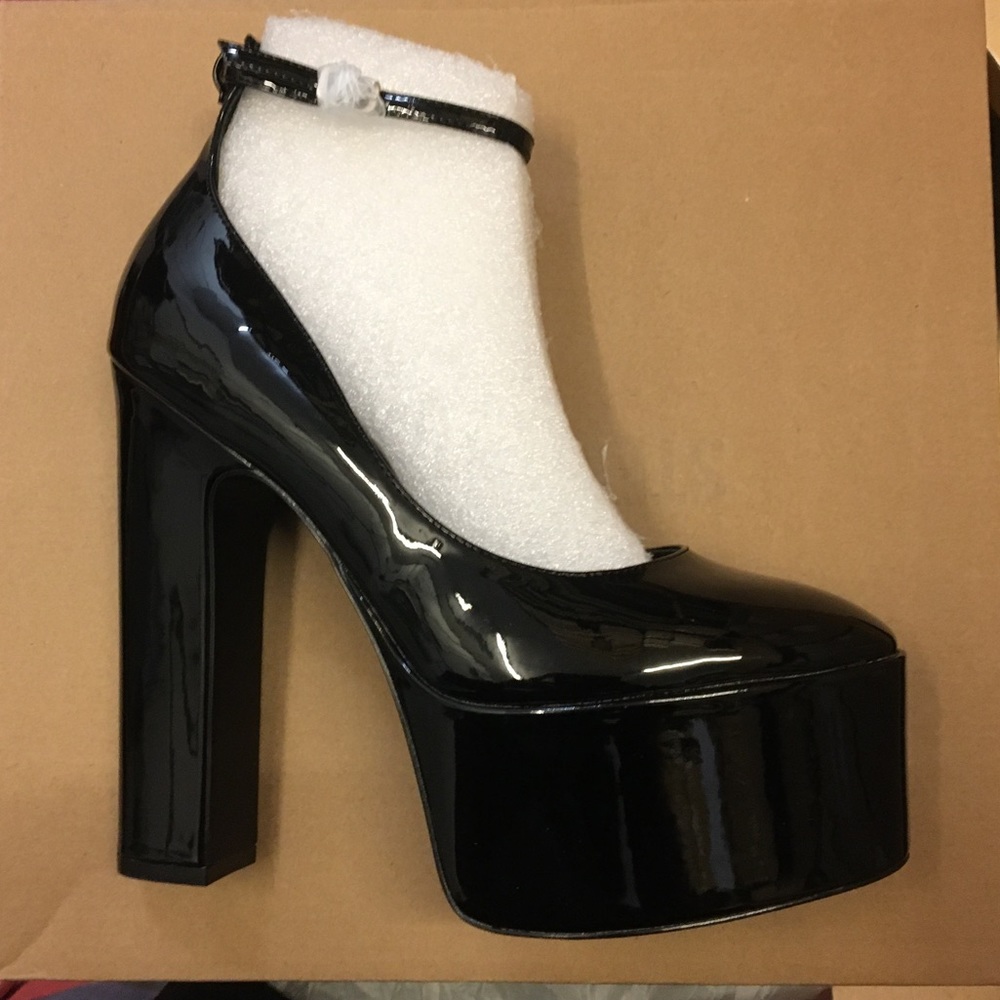 Steve Madden Skyrise Platform Pump - Picture 6 of 6